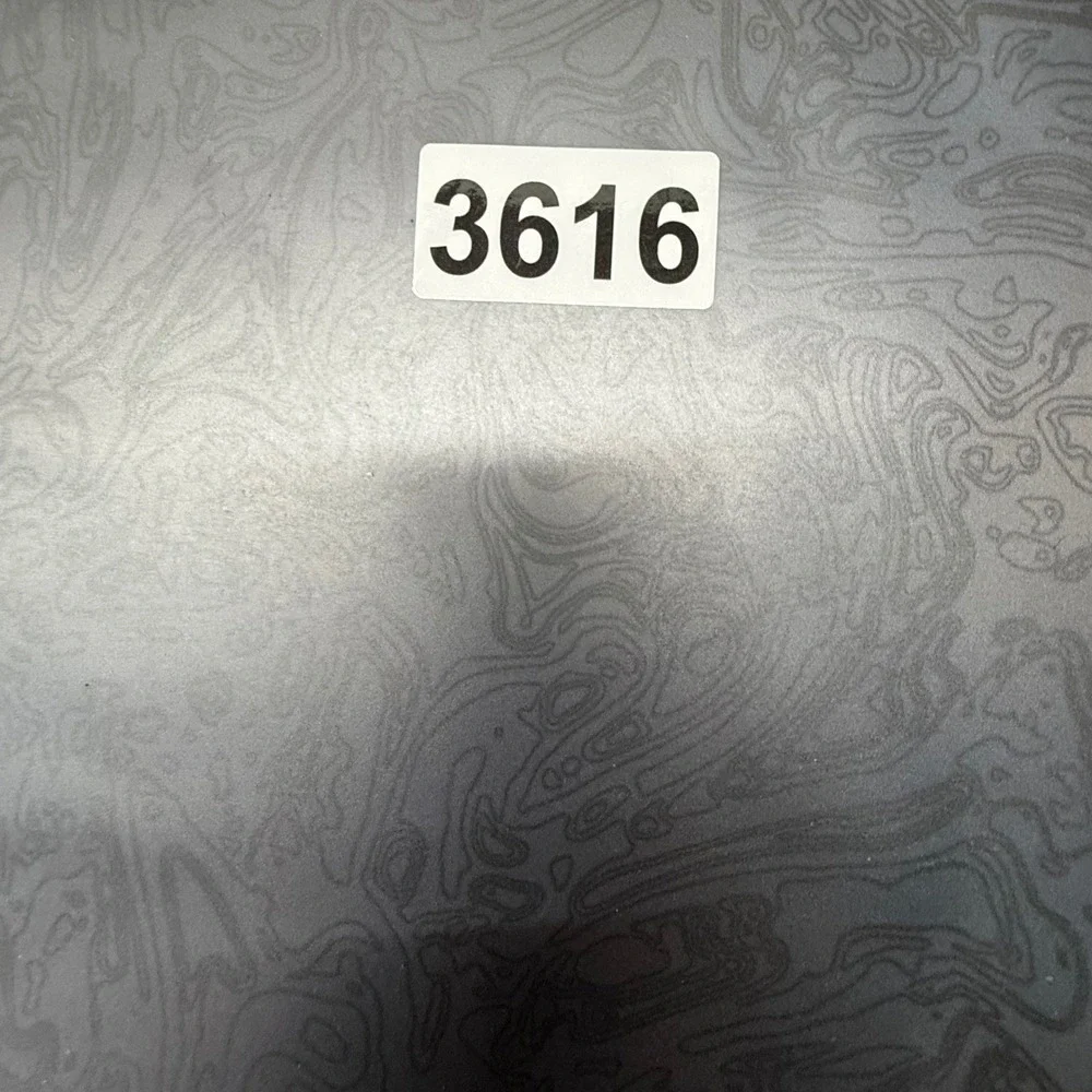 Dbrand Apple 16